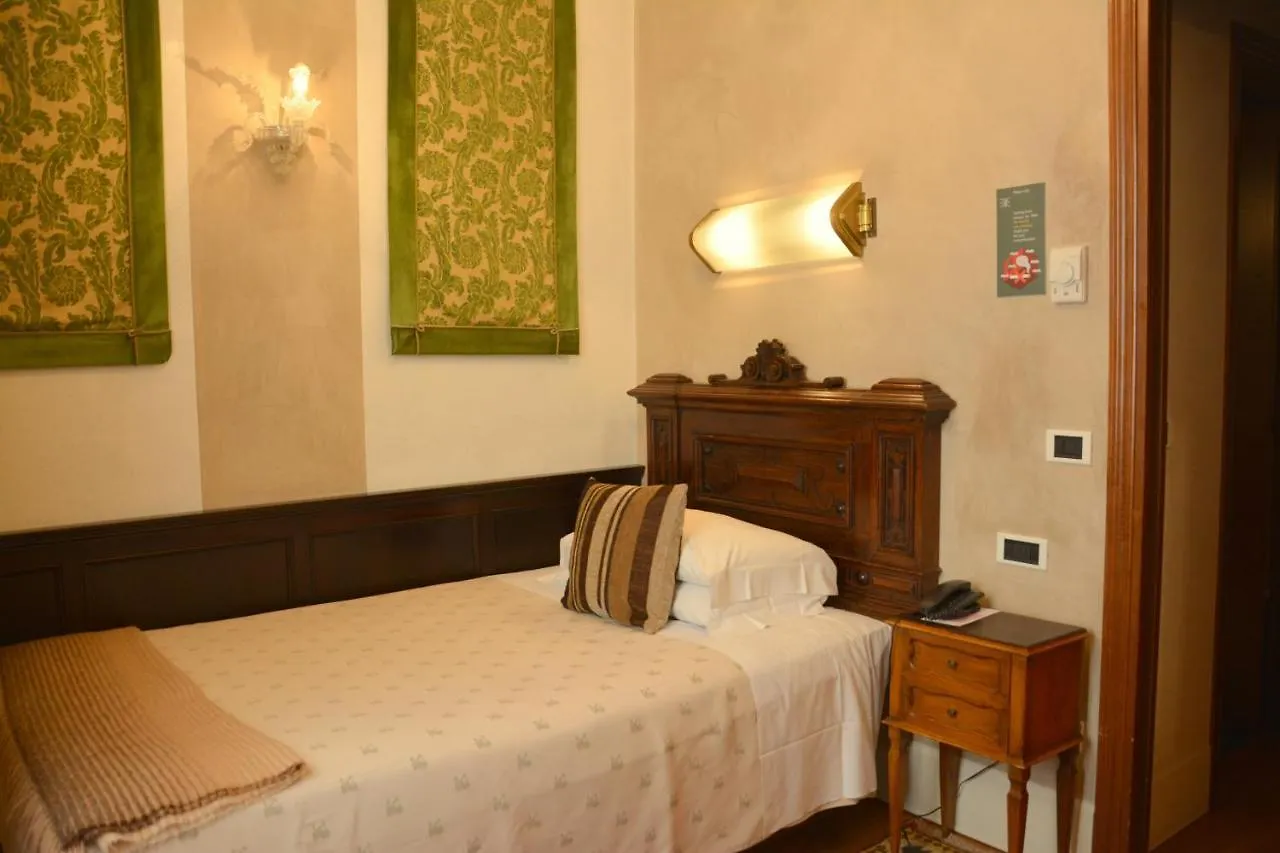 Hotel Saturnia & International Venice