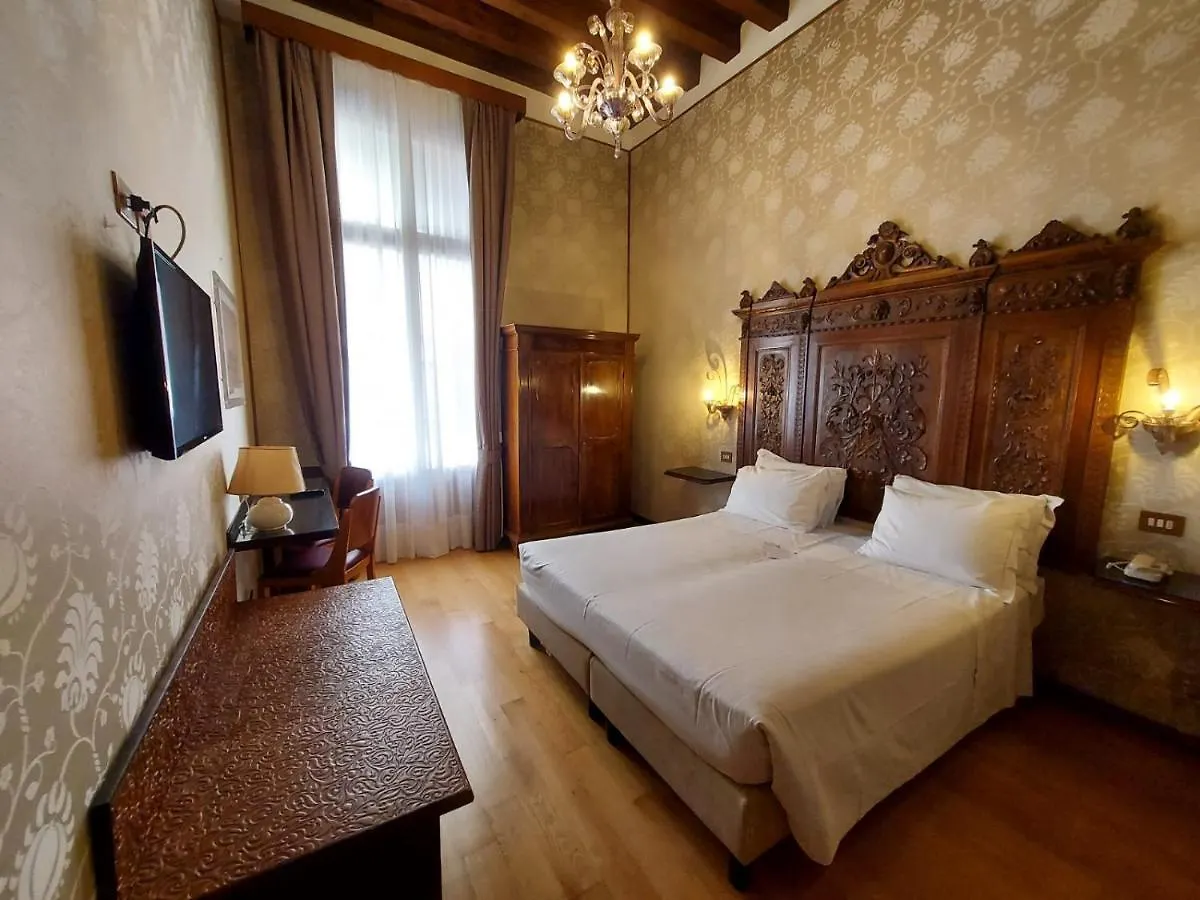 Hotel Saturnia & International Venice 4*,  Italy
