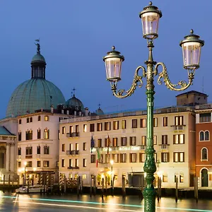 Carlton On The Grand Canal Szálloda